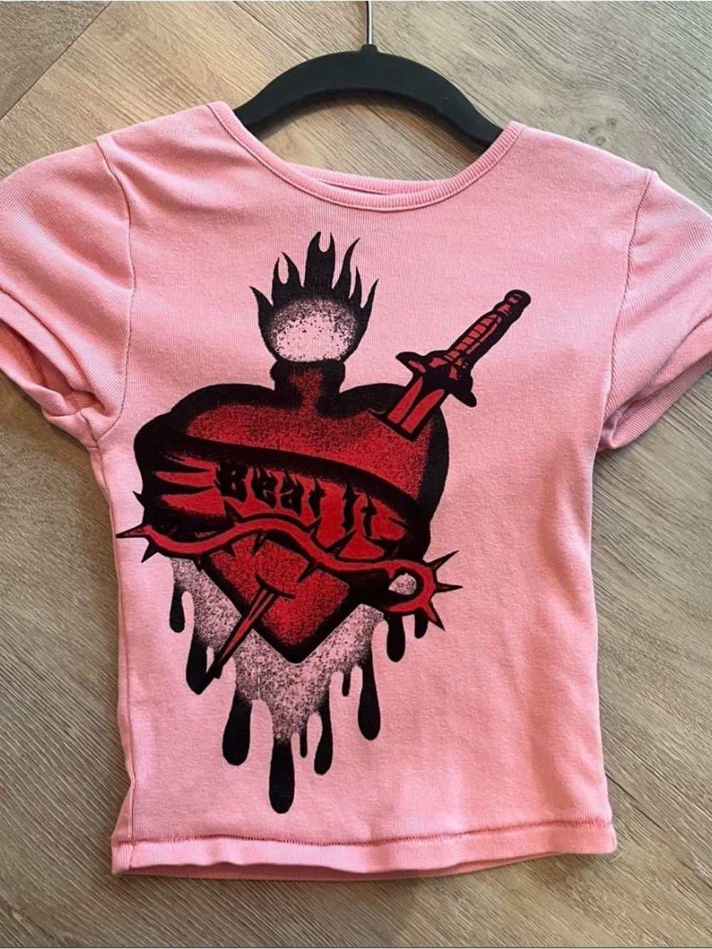 Urban Outiftters pink + red graphic heart tee - Picture 1 of 4